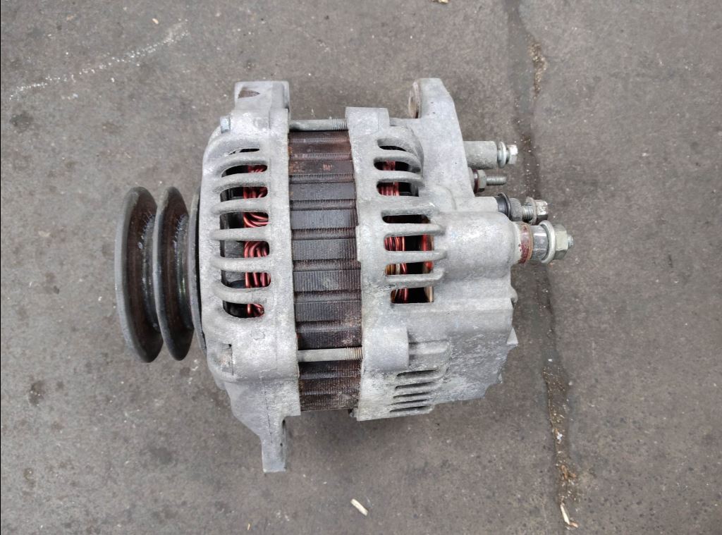 piece_RENAULT MIDLUM  ALTERNATEUR 7485003228