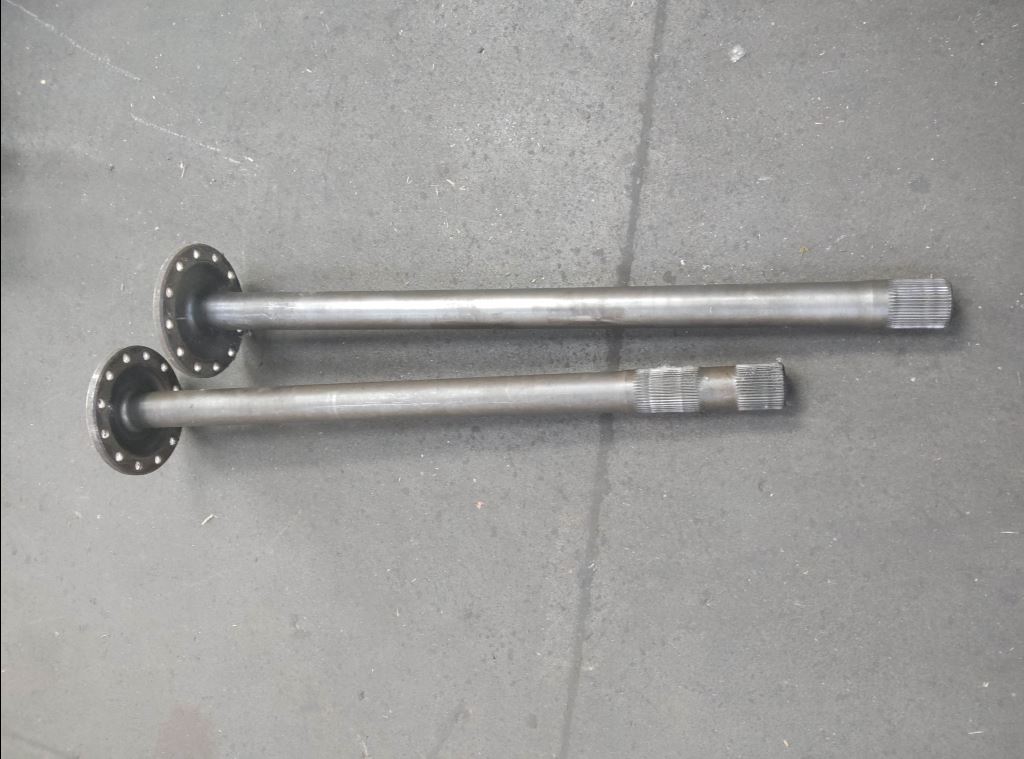 piece_MAN TGX 18.500 ARBRE DE ROUE ARRIERE GAUCHE 81355020147