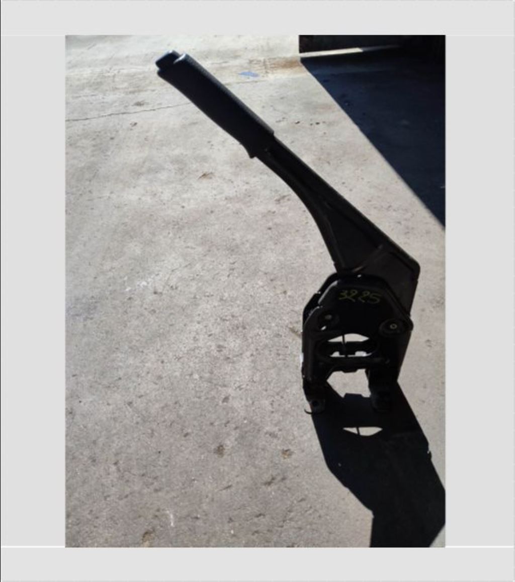 piece_RENAULT MASTER  LEVIER DE FREIN A  MAIN 360107552R