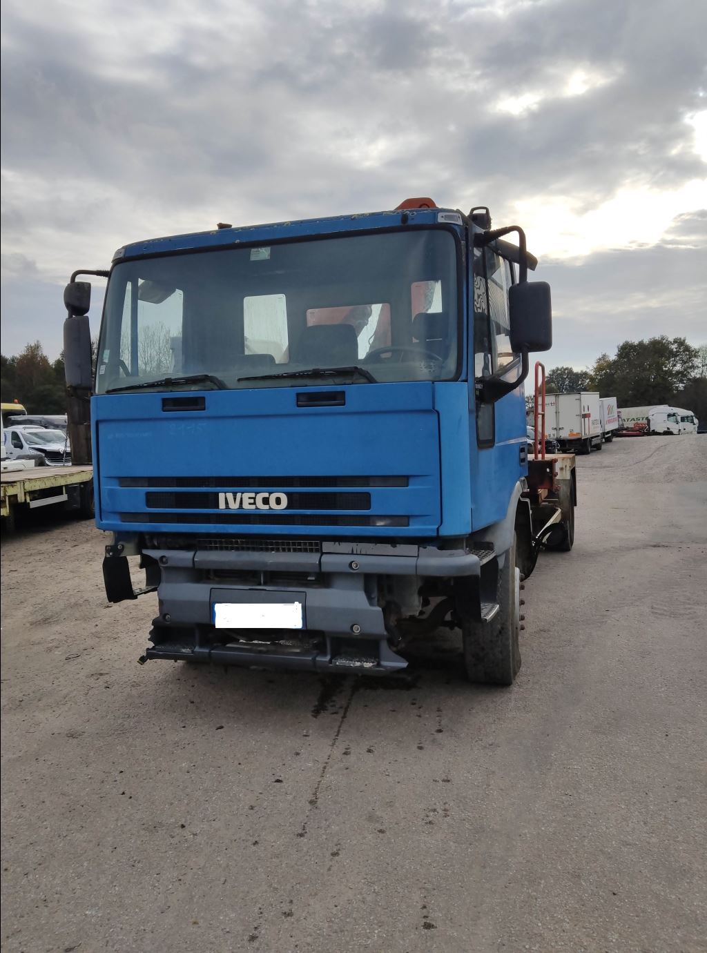 piece_IVECO 190E27 RL MOYEU AVANT GAUCHE