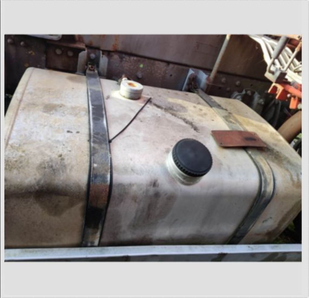 piece_IVECO 190E27 RL RESERVOIR CARBURANT