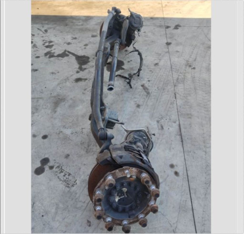 piece_MAN TGX 18.500 MOYEU AVANT DROIT 81443010194 