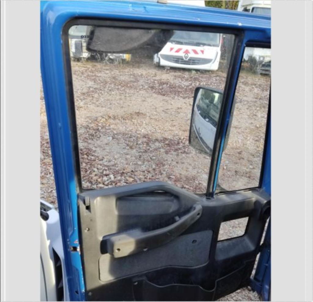 piece_IVECO 190E27 RL PORTE AVANT GAUCHE