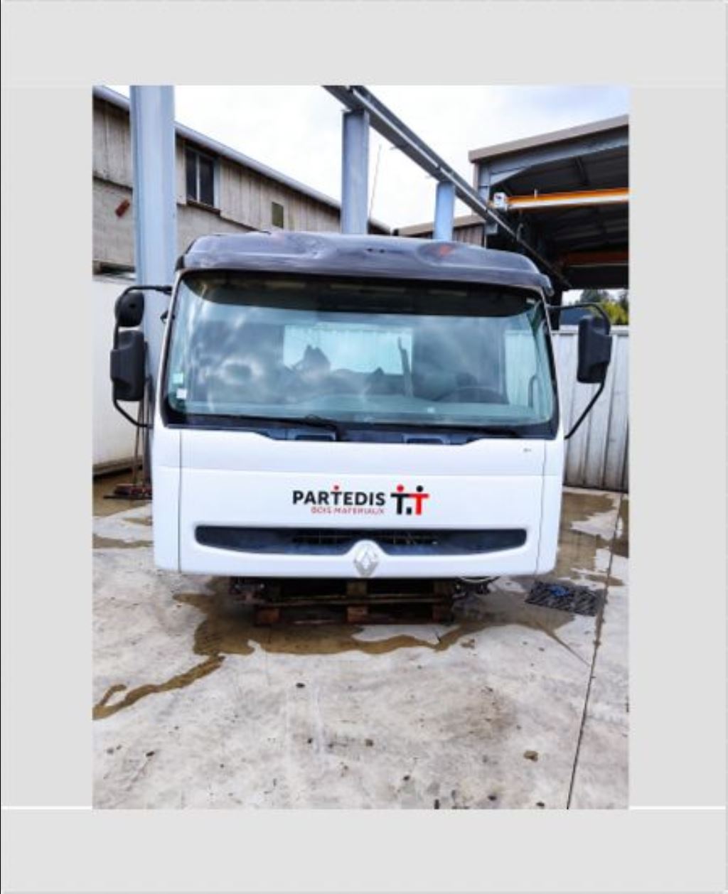 piece_RENAULT KERAX380  CYLINDRE DE FREIN AVANT DROIT