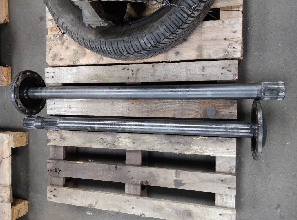 piece_RENAULT PREMIUM  ARBRE DE ROUE ARRIERE GAUCHE 7423935416