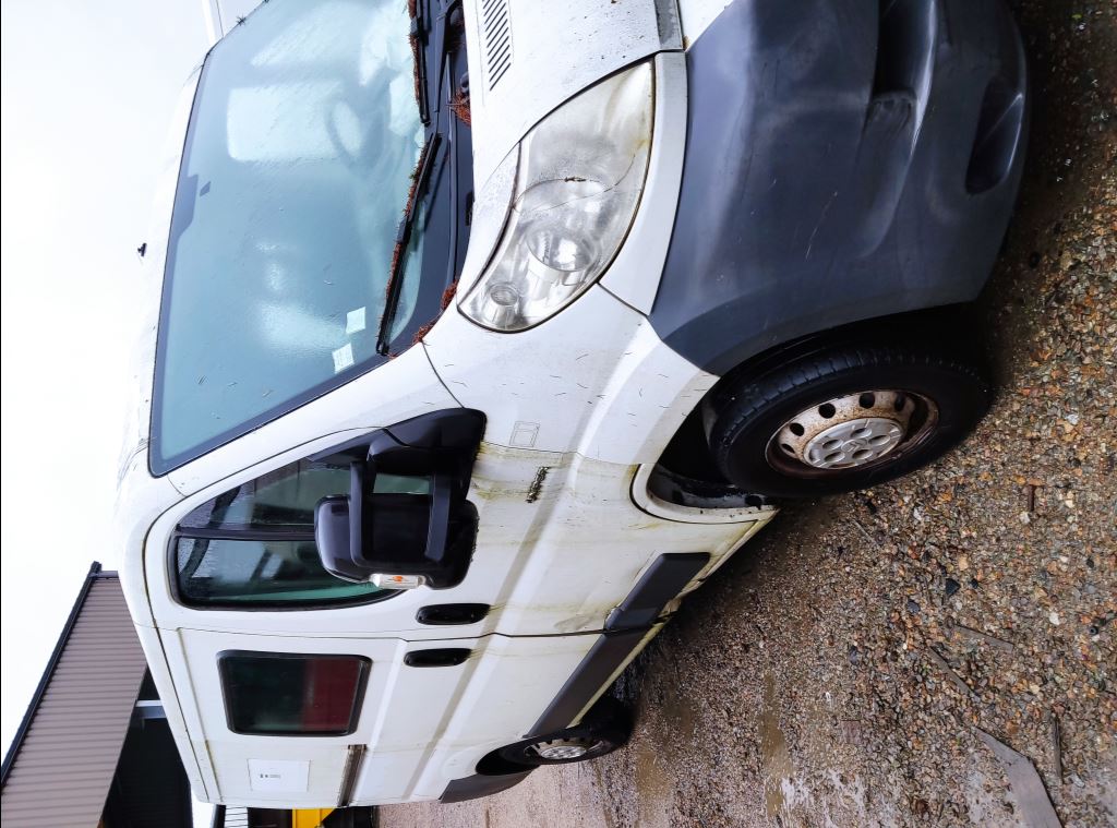 piece_CITROEN JUMPER  PORTE ARRIERE GAUCHE 8702A3
