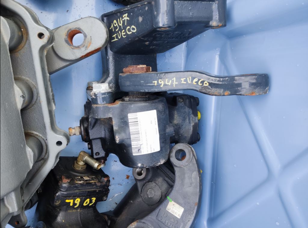 piece_IVECO 80E18 BOITIER DE DIRECTION 504144172