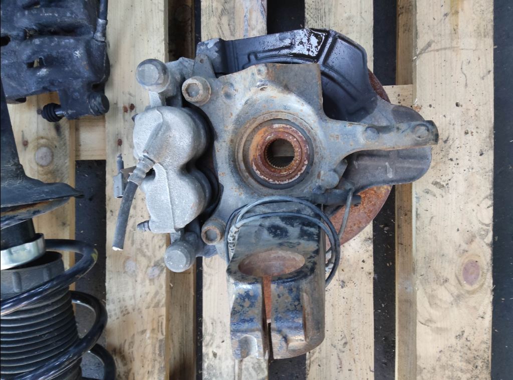 piece_PEUGEOT BOXER  ETRIER DE FREIN AVANT DROIT 4401J9