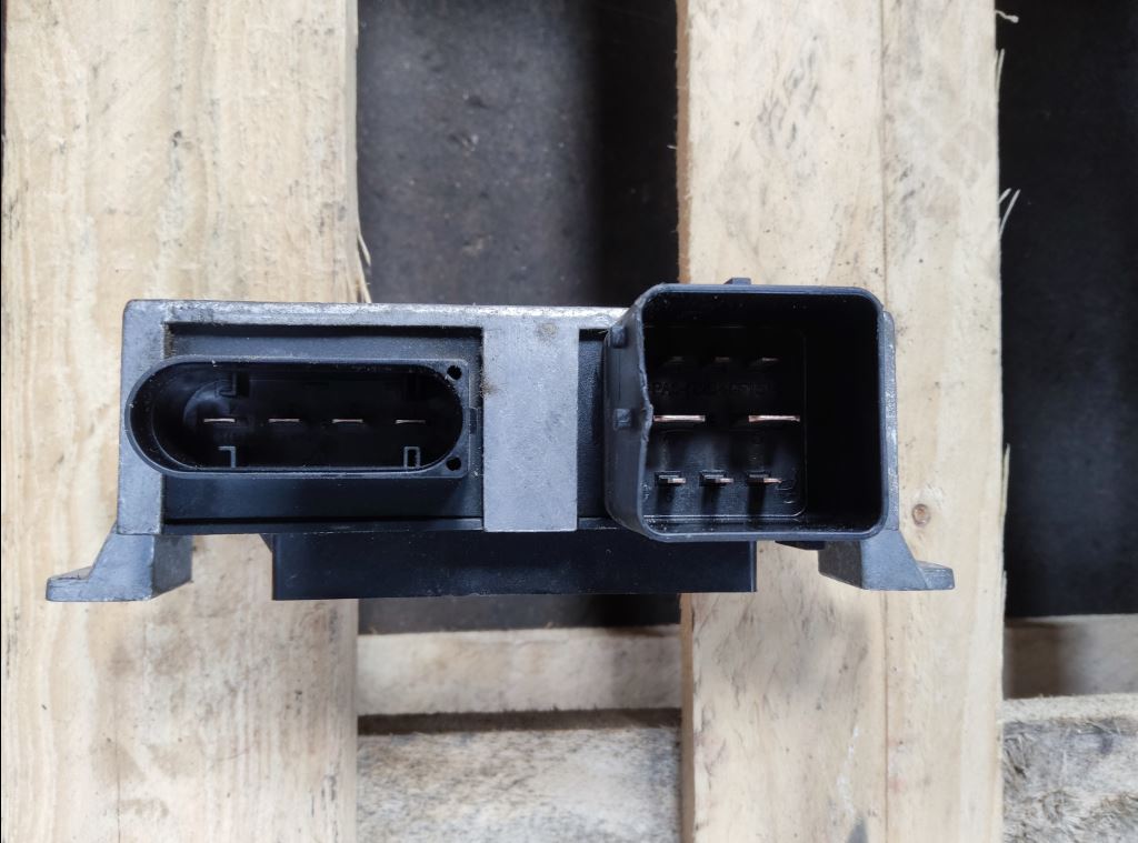 piece_RENAULT MASTER BOITIER PRECHAUFFAGE 8200558438