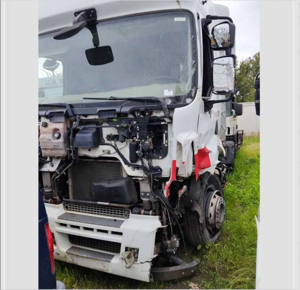 piece_RENAULT PREMIUM  FUSEE AVANT GAUCHE 7420556298