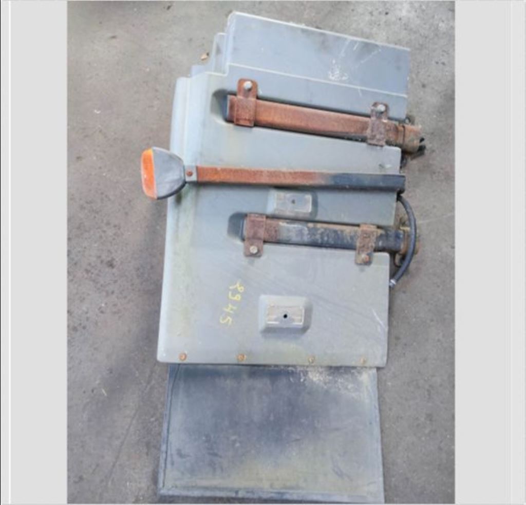 piece_NISSAN ATLEON  AILE AVANT GAUCHE 63115-9X400