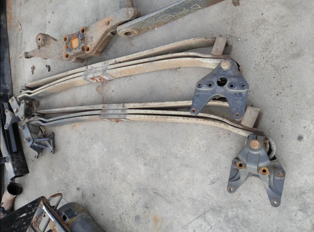 piece_RENAULT MIDLUM  LAMES DE SUSPENSION 1ER PONT DROIT 5010557366