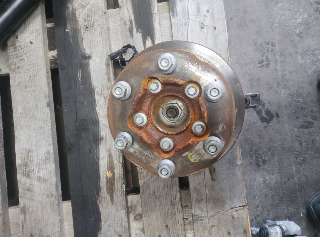 piece_RENAULT MASTER 4 MOYEU AVANT 402029333R