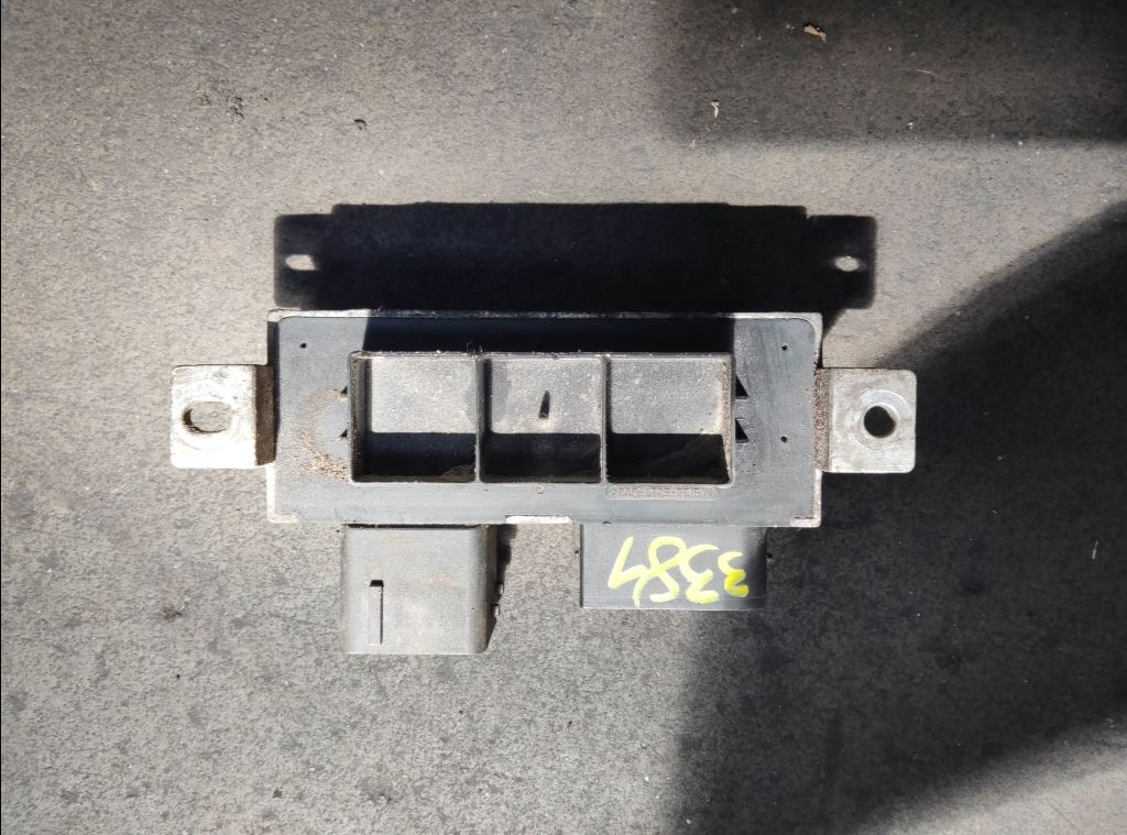 piece_RENAULT TRAFIC II BOITIER PRECHAUFFAGE 8200558438