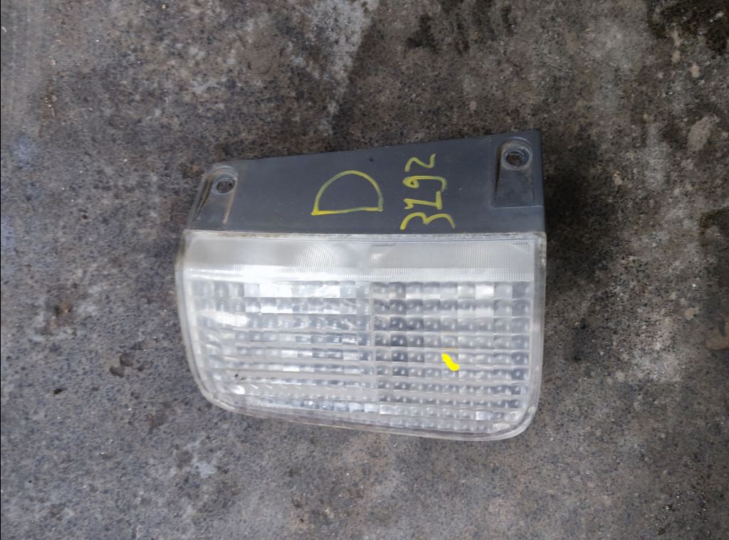 piece_RENAULT TRAFFIC 1.9 DCI - 8V TURBO FEU DE RECUL DROIT 7701479308
