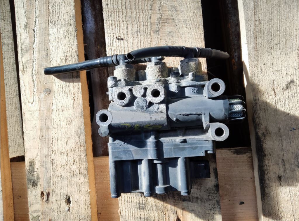 piece_DAF XF460 FT VALVE SUSPENSION 1888014