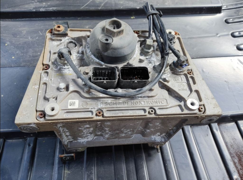 piece_DAF CF75 POMPE AD BLUE 0444010025