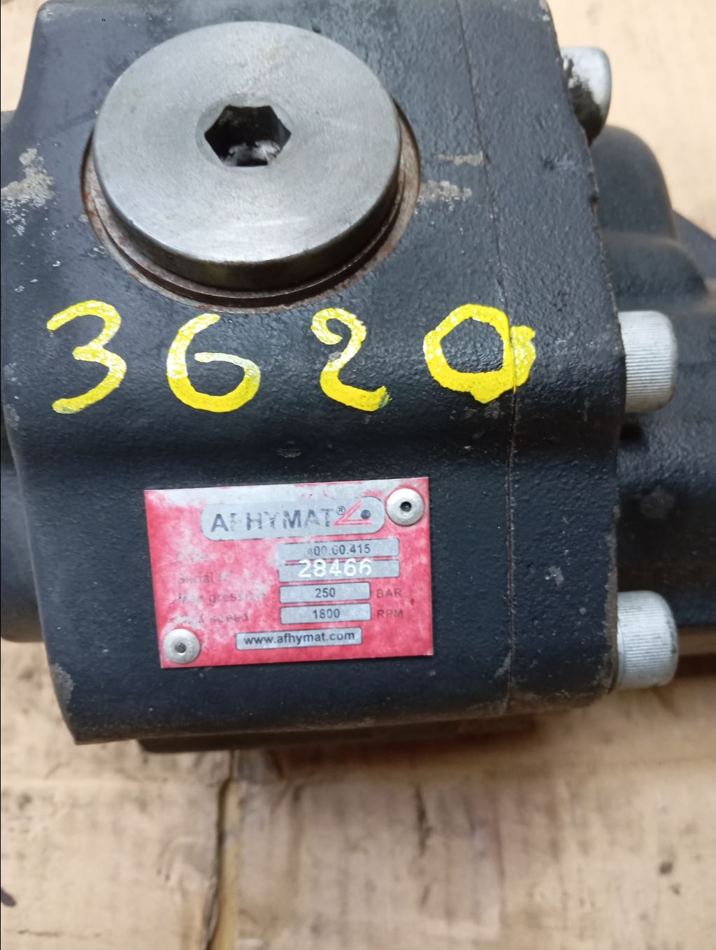 piece_RENAULT T  POMPE HYDRAULIQUE 400.60.415