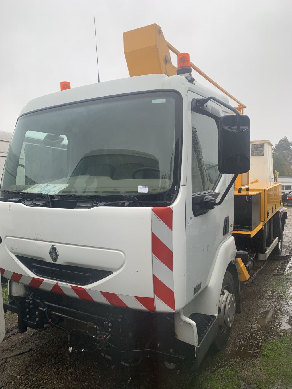 piece_RENAULT MIDLUM  RADIATEUR EAU 7422385237