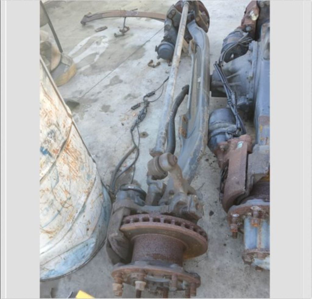 piece_MERCEDES ATEGO ETRIER DE FREIN AVANT DROIT A0054201883