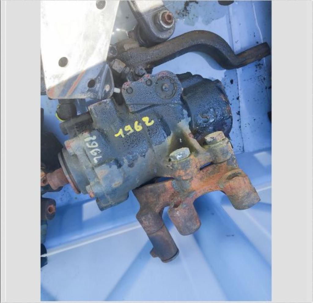 piece_MERCEDES  1114 BOITIER DE DIRECTION LS3 A6744600001