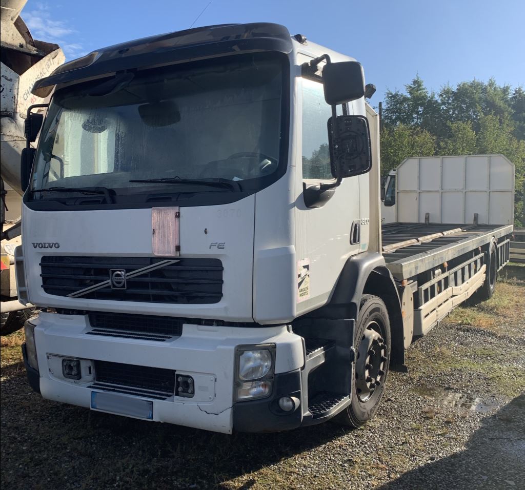 piece_VOLVO FE  SILENCIEUX D'ECHAPPEMENT 21583715,21058558,21571606