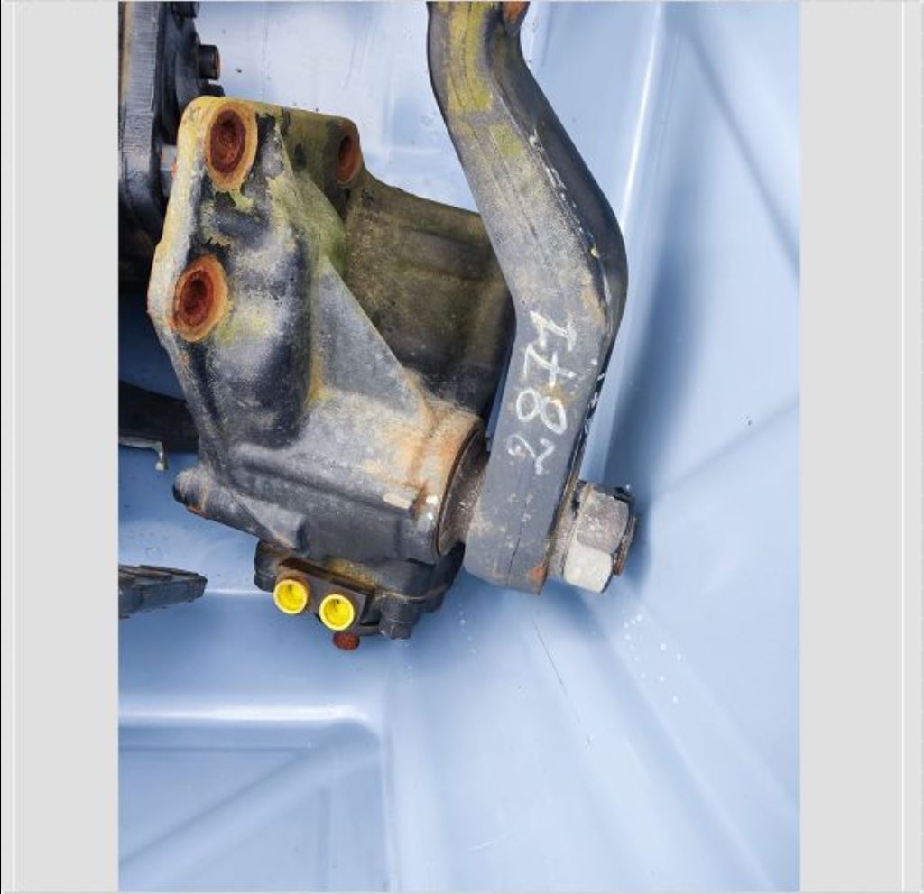 piece_FUSO CANTER  BOITIER DE DIRECTION QC000053