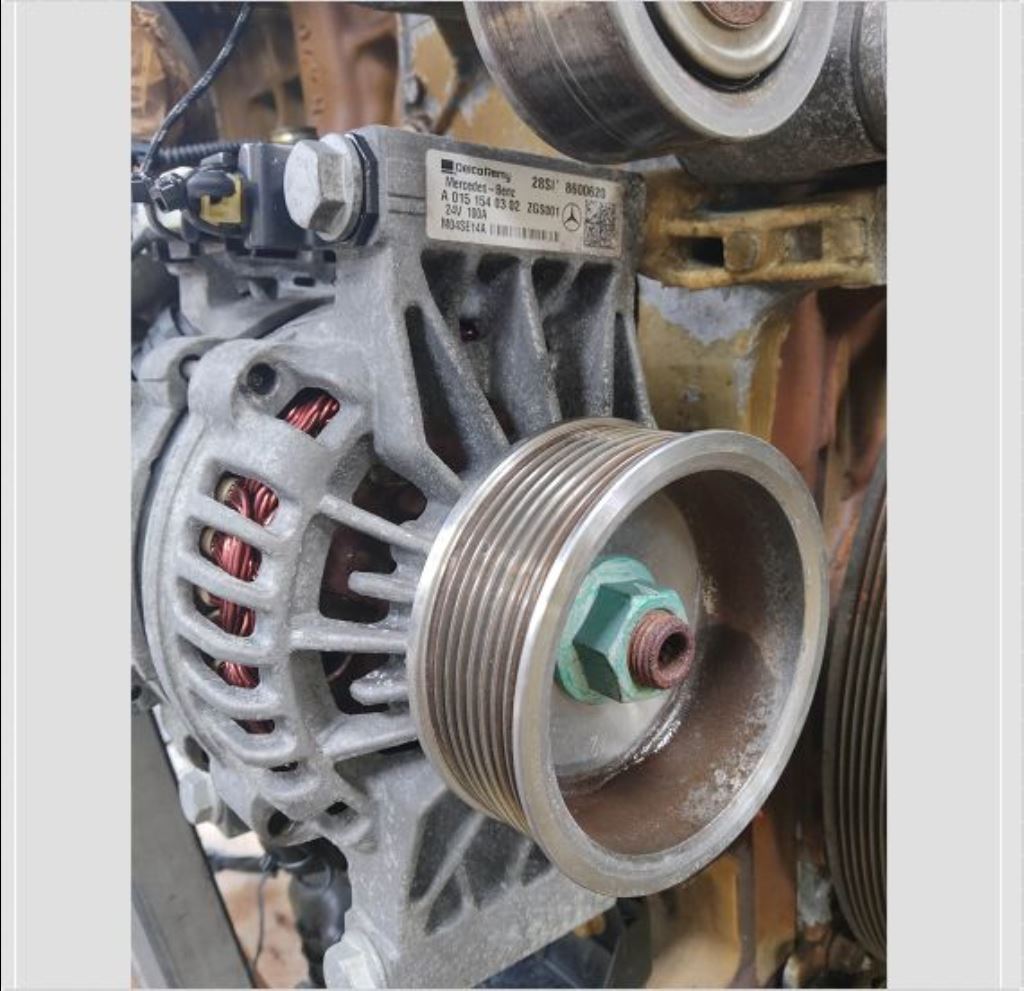 piece_MERCEDES BENZ 1833 LS 4X2 F 11 ALTERNATEUR A0151540302