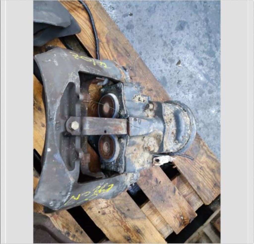 piece_RENAULT 420.18T ETRIER DE FREIN AVANT DROIT 5001858404