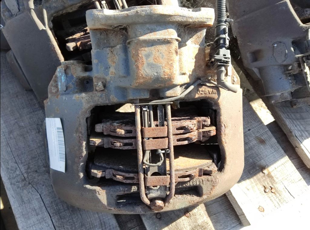 piece_RENAULT MIDLUM  ETRIER DE FREIN AVANT DROIT 7421471922