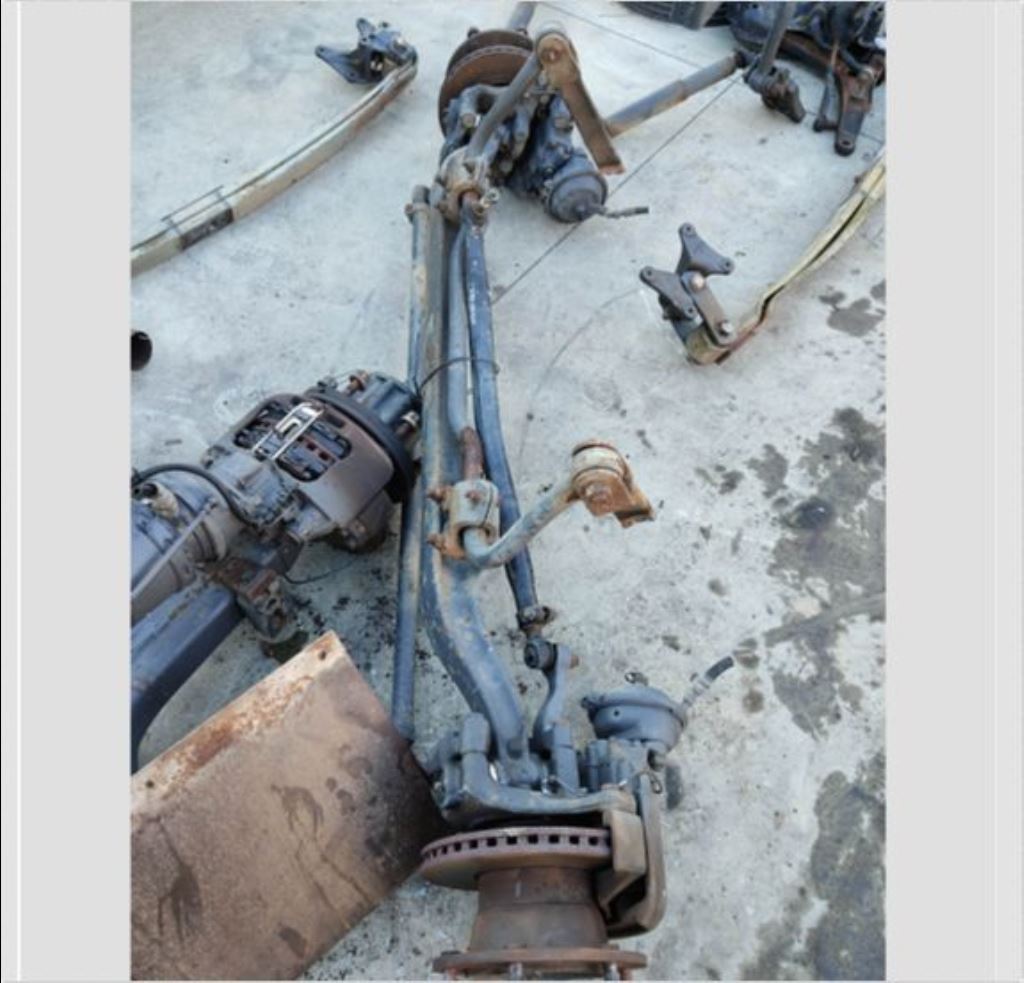 piece_RENAULT RVI MID ETRIER DE FREIN AVANT GAUCHE 7421471917