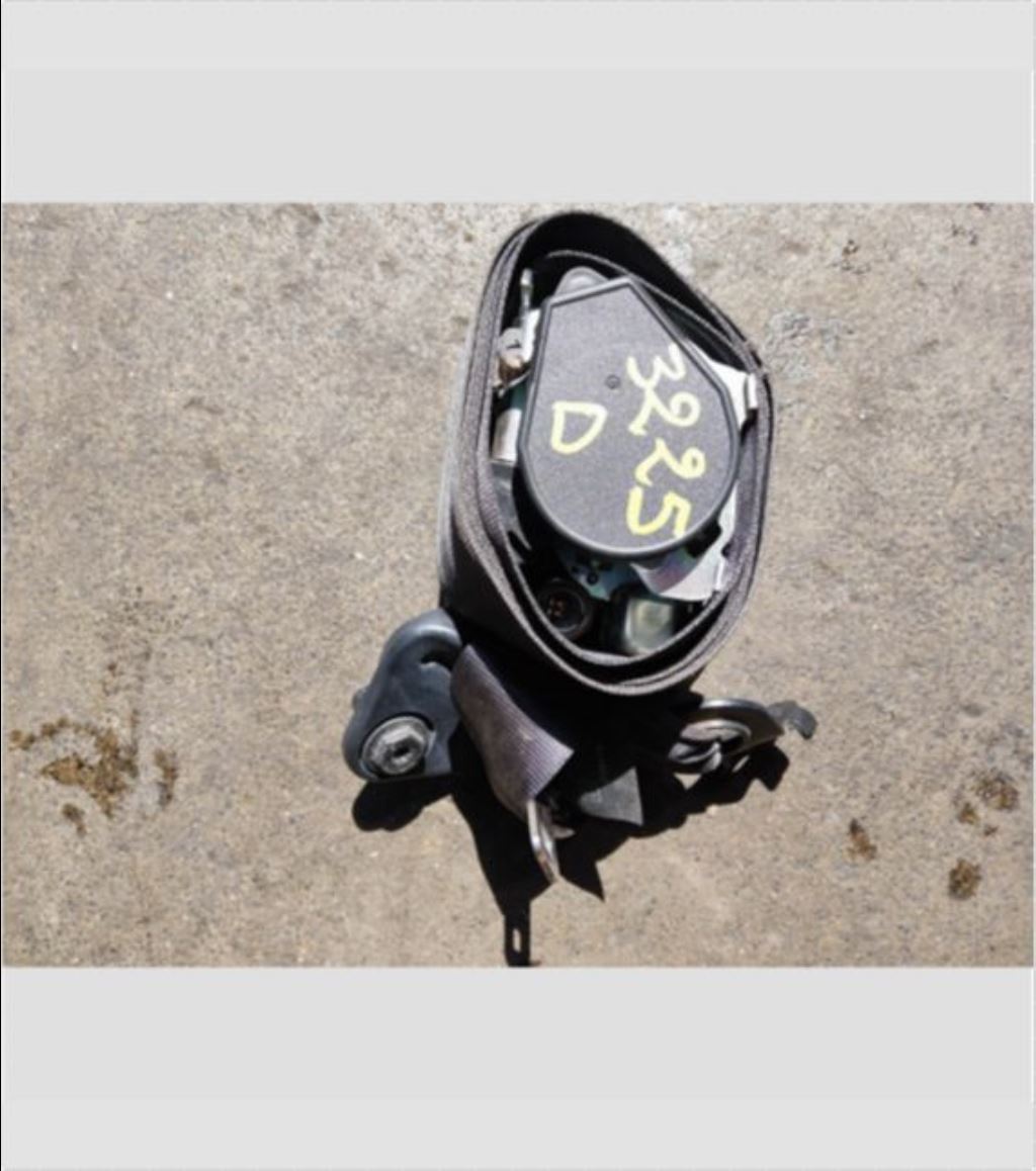 piece_RENAULT MASTER  CEINTURE AVANT DROITE 868840018R