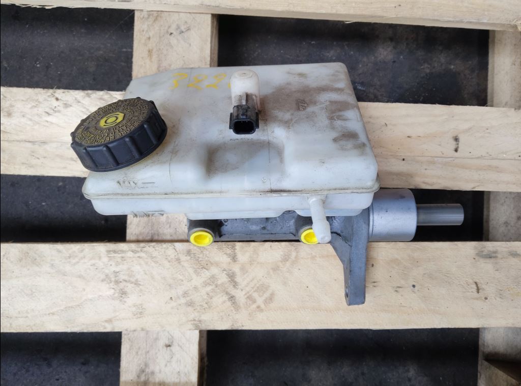 piece_RENAULT MASTER MAITRE CYLINDRE DE FREIN 460110032R