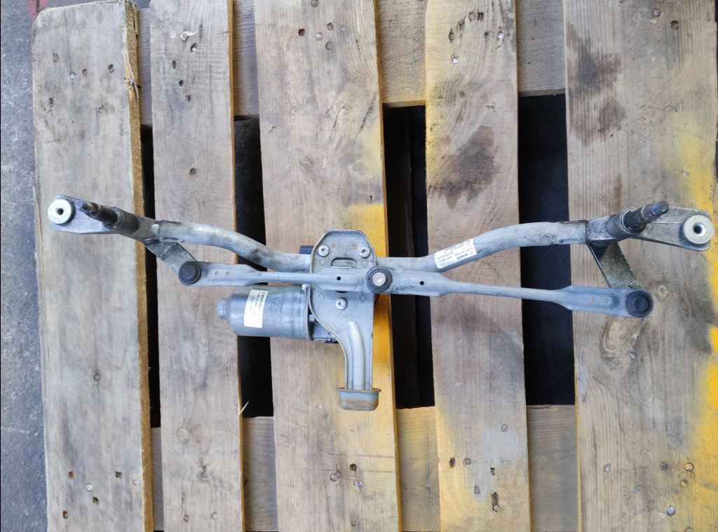 piece_RENAULT TRAFIC  TIMONERIE ESSUIE GLACE 288004907R