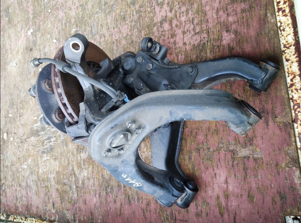 piece_RENAULT MAXITY  TRIANGLE SUPERIEUR AVANT GAUCHE 5001871612