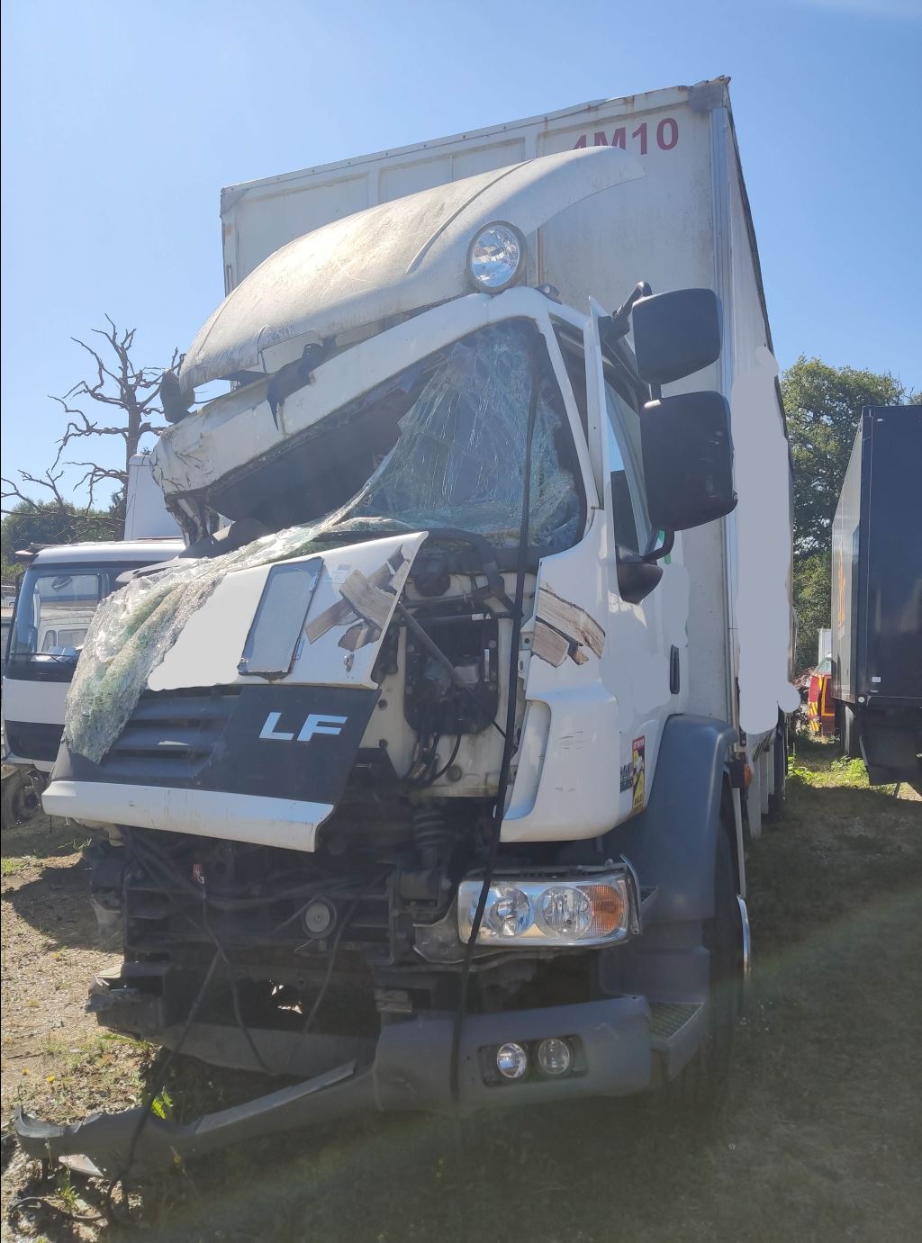 piece_DAF LF55  FUSEE AVANT DROITE 1397032