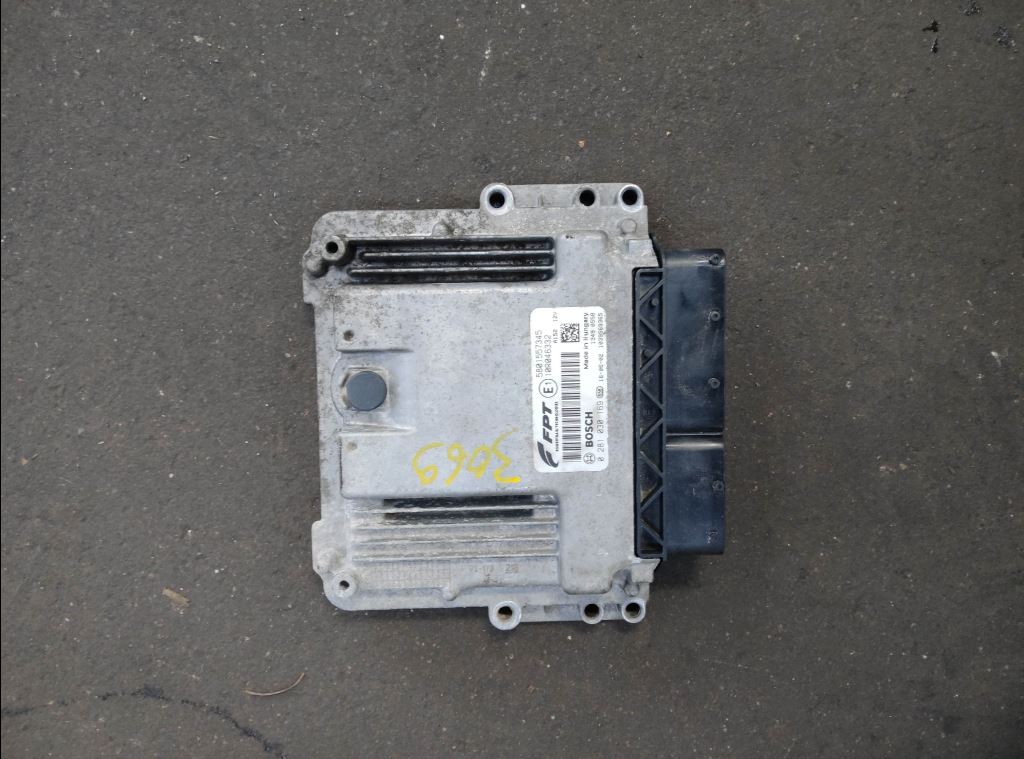 piece_IVECO 35S11  BOITIER GESTION MOTEUR 5801557345