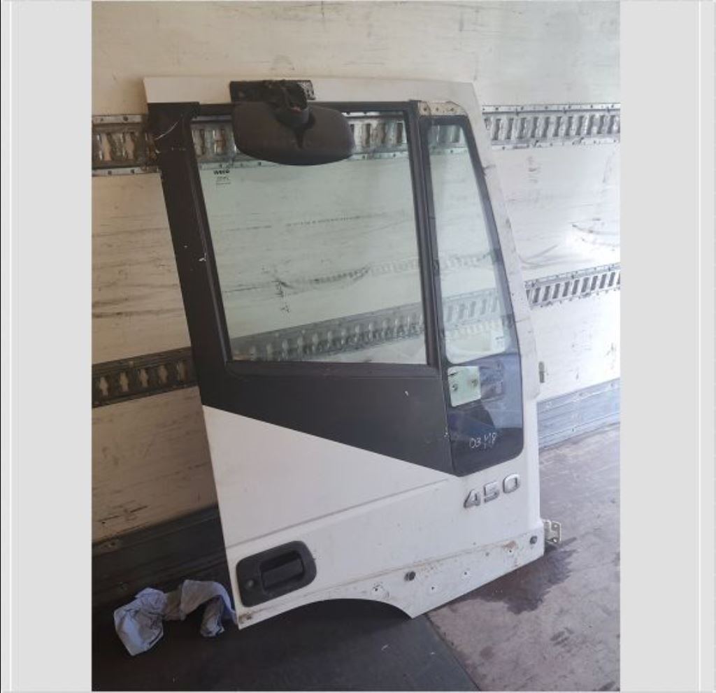 piece_IVECO STRALIS 440S45 PORTE AVANT DROITE