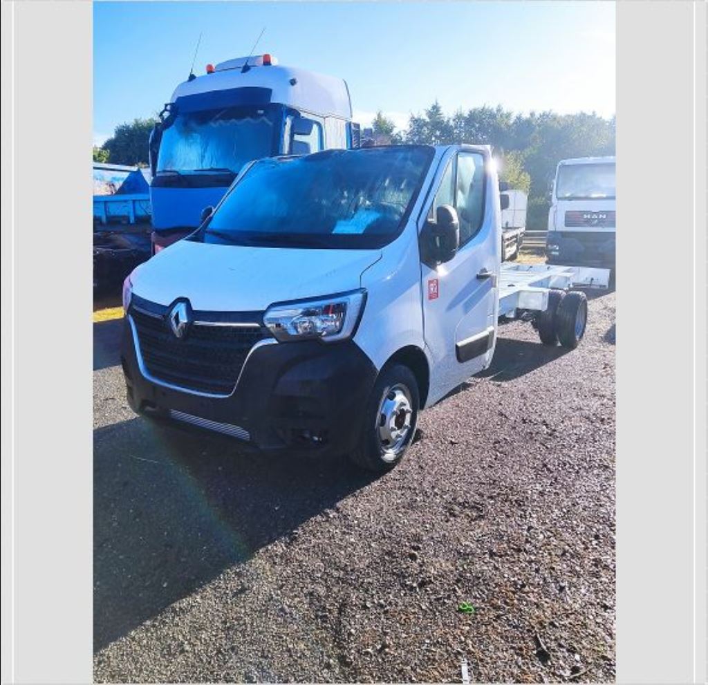piece_RENAULT MASTER 4 ALTERNATEUR