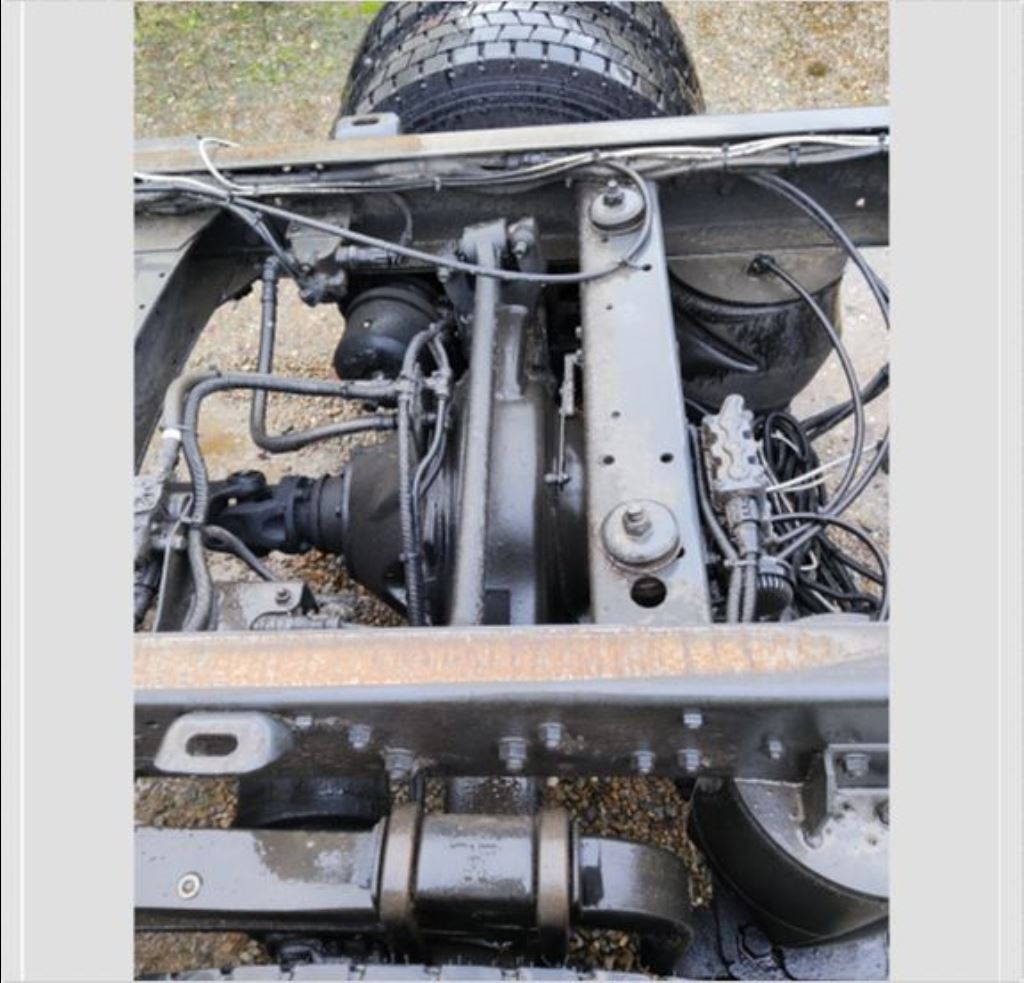 piece_DAF LF 45 ARBRE DE ROUE ARRIERE DROIT
