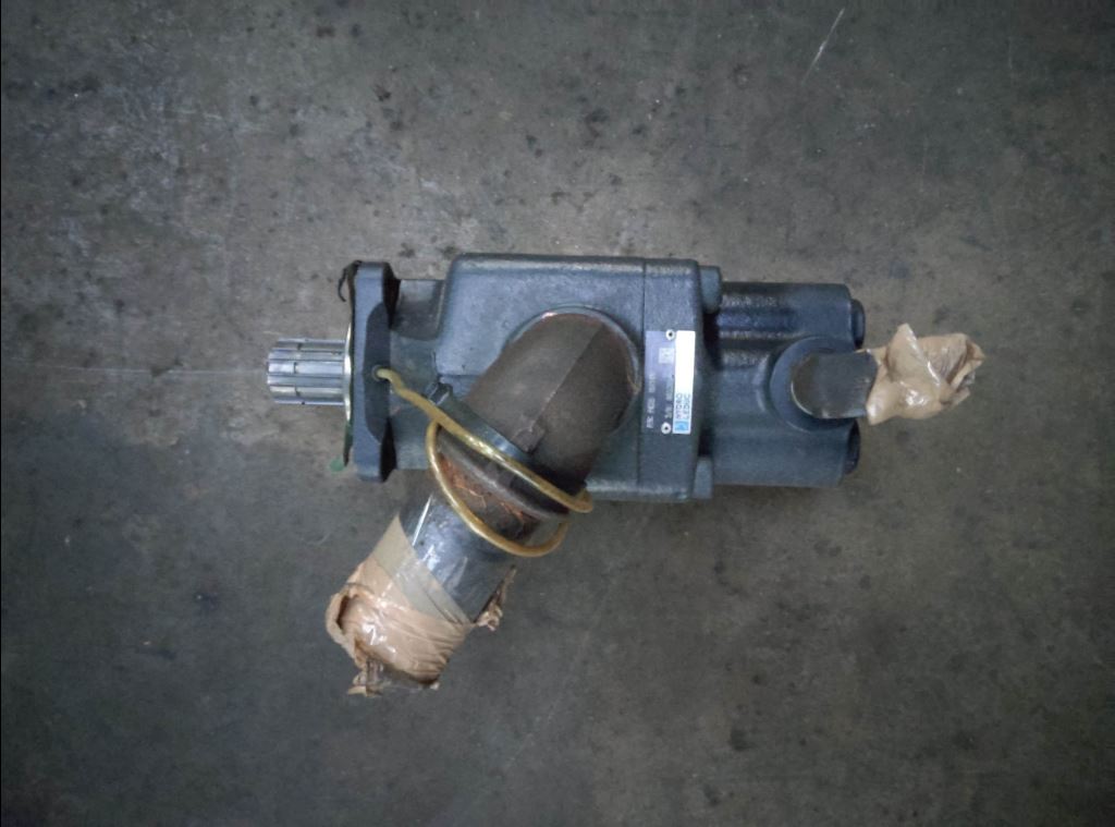 piece_MAN 28.393  POMPE HYDRAULIQUE LEDUC PAC65