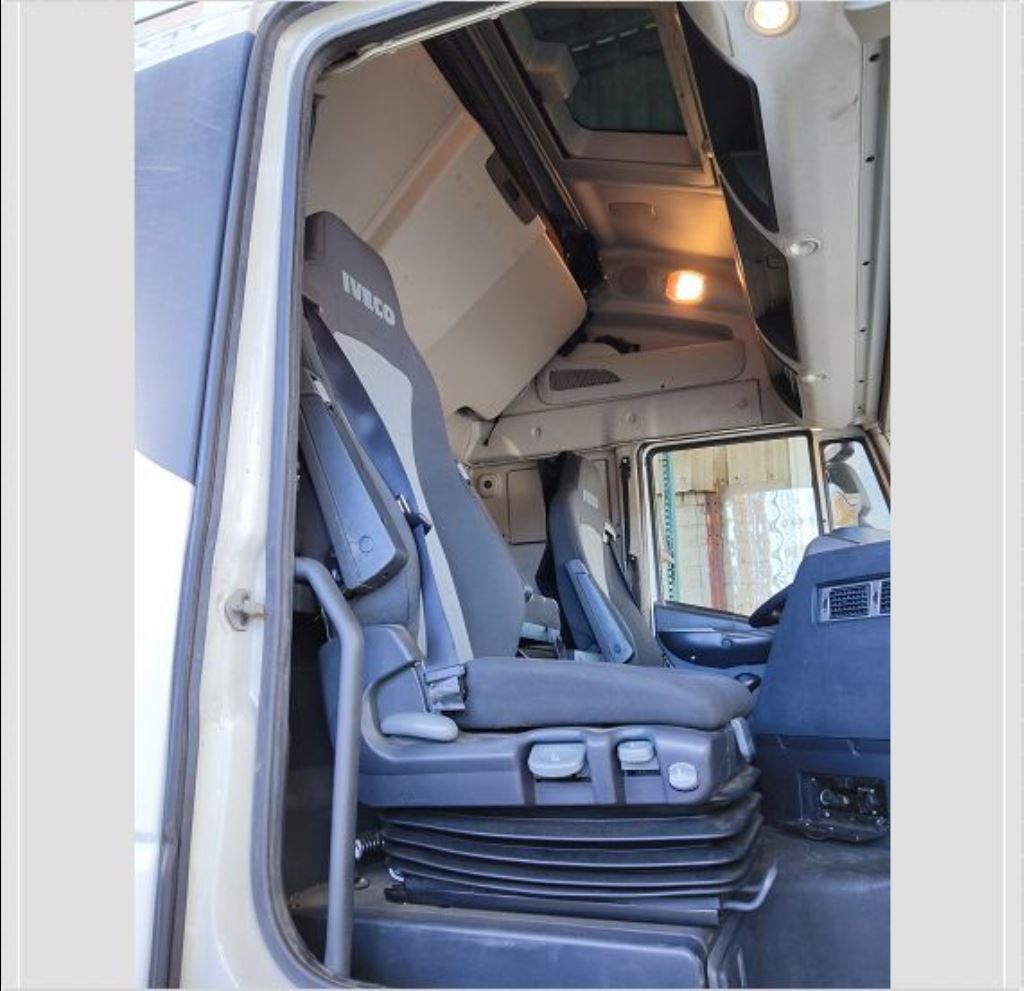 piece_IVECO STRALIS 440 CURSOR 13 SIEGE AVANT DROIT