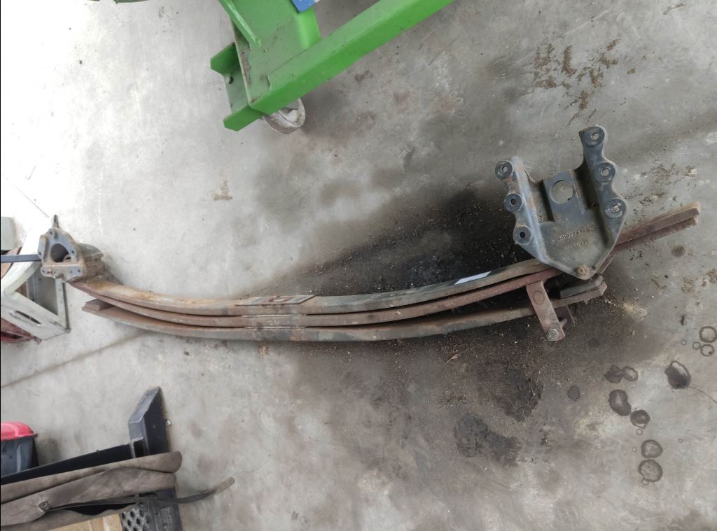 piece_RENAULT MIDLUM  LAMES DE SUSPENSION AR 7422477181