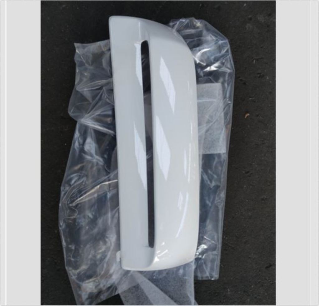 piece_RENAULT RENAULT DEFLECTEUR AVANT GAUCHE 7485149412