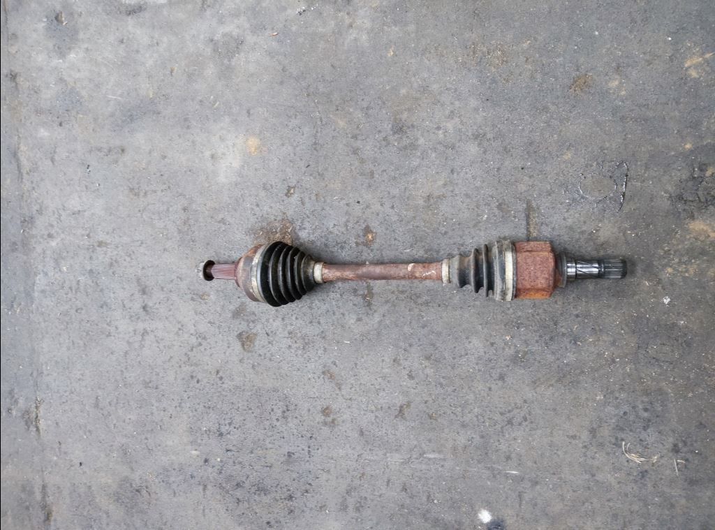 piece_RENAULT TRAFIC TRANSMISSION AVANT GAUCHE 391016100R