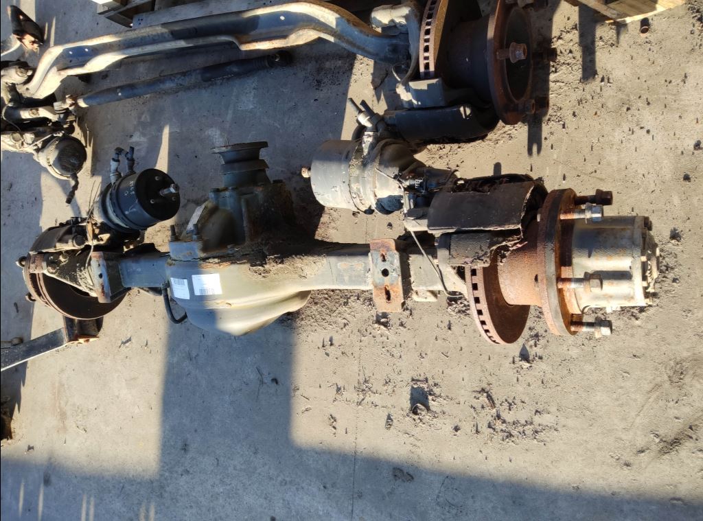 piece_RENAULT MIDLUM  CORPS DE PONT ARRIERE 7420811993