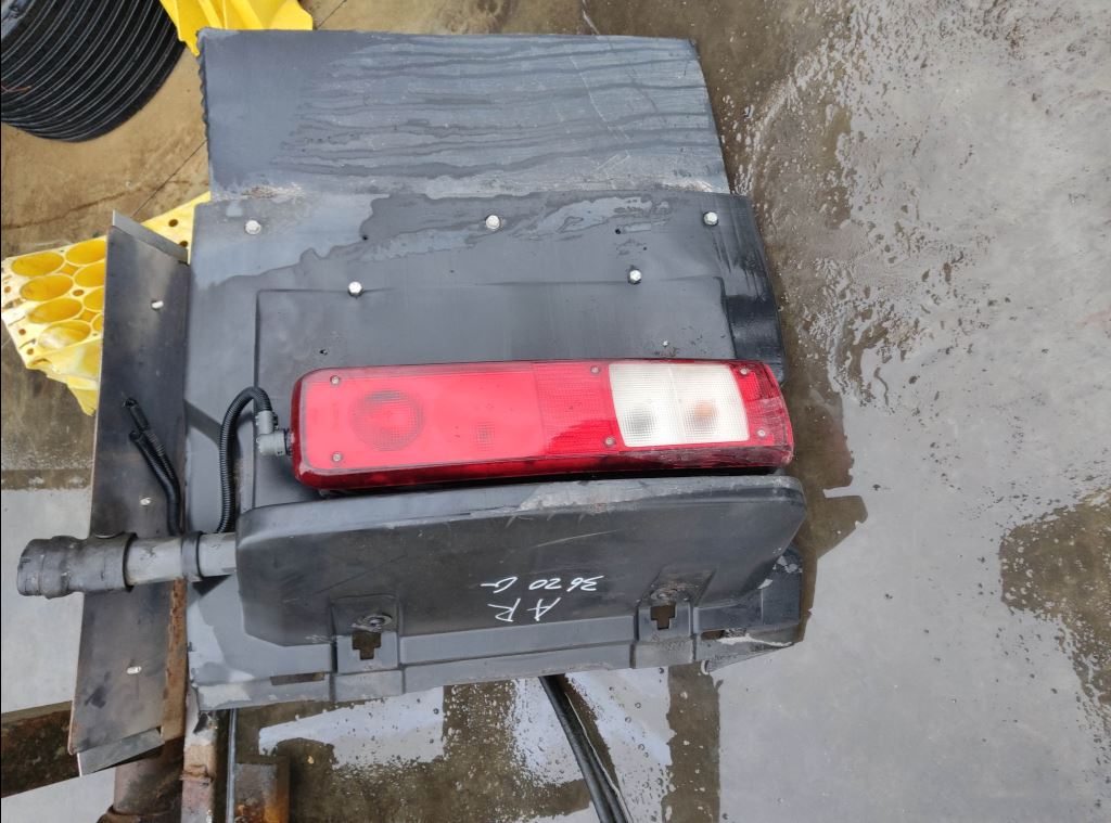 piece_RENAULT T  AILE ARRIERE GAUCHE 7422087703