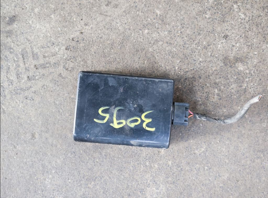 piece_RENAULT MAGNUM BOITIER ECU 7421723744