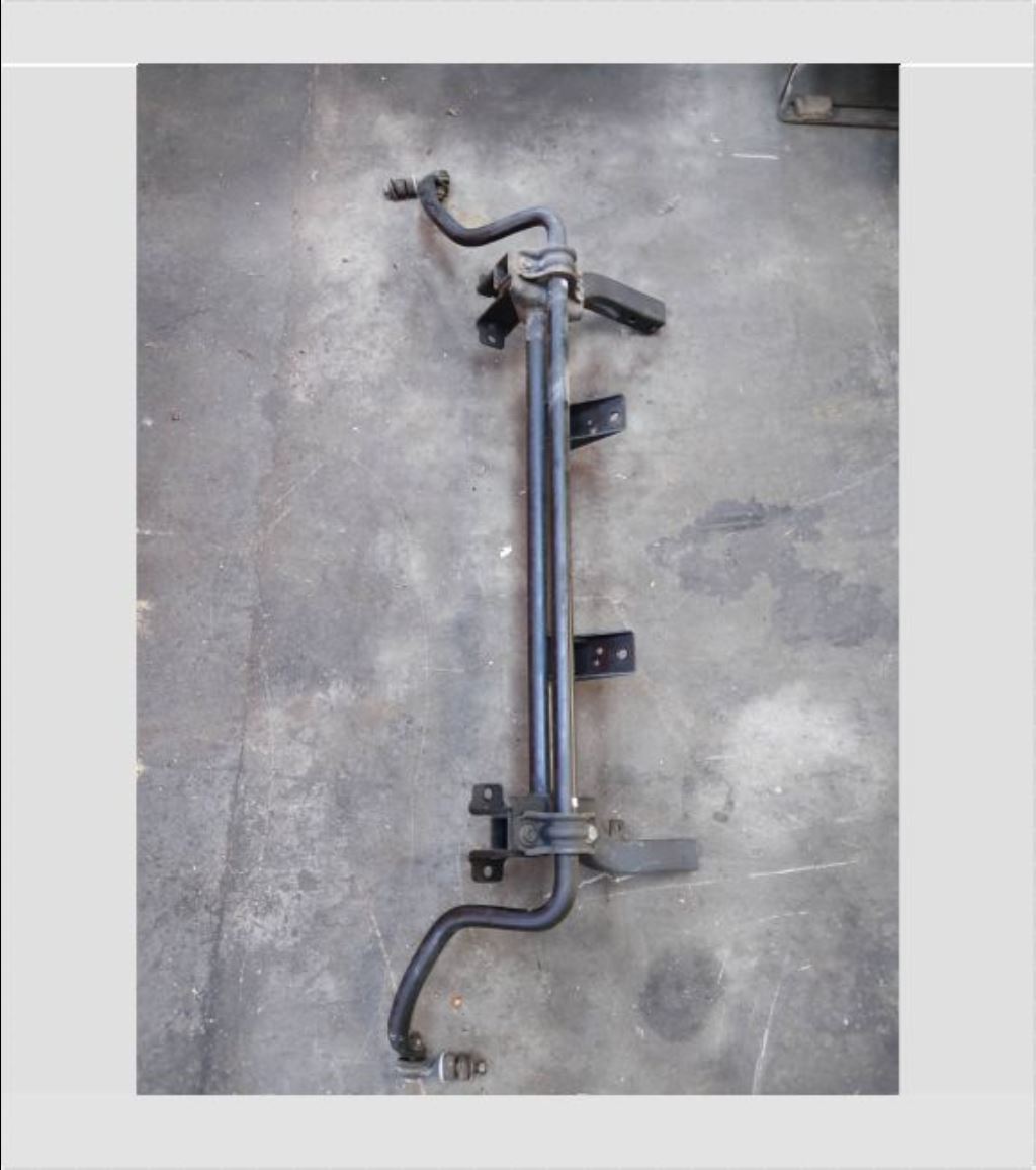 piece_RENAULT RENAULT BARRE STABILISATRICE AVANT 5001871580