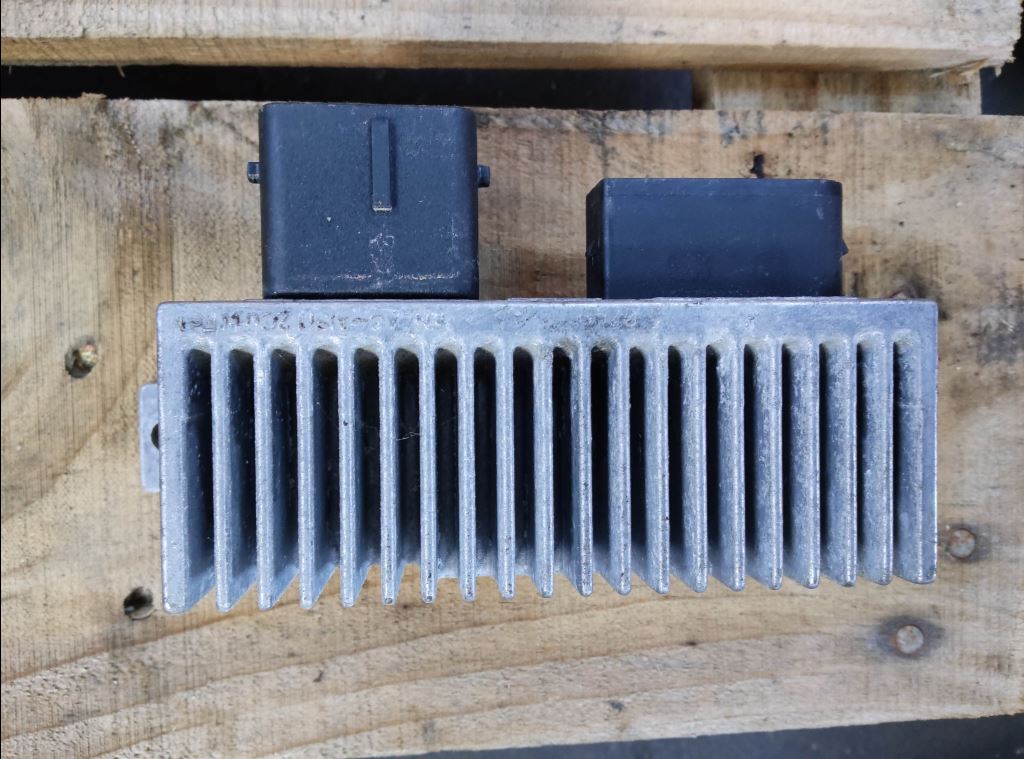 piece_RENAULT MASTER  BOITIER PRECHAUFFAGE 271206395R